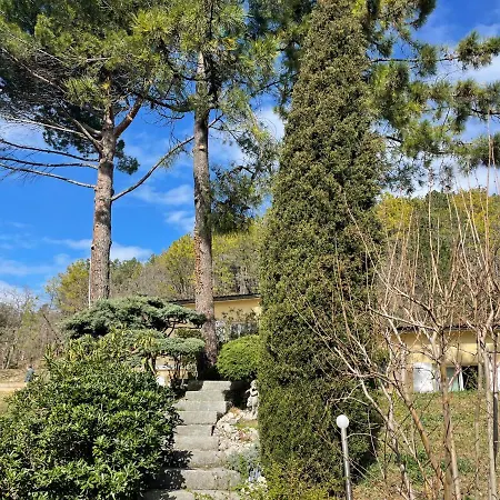 La Sauveterre Couette-café Mours-Saint-Eusebe